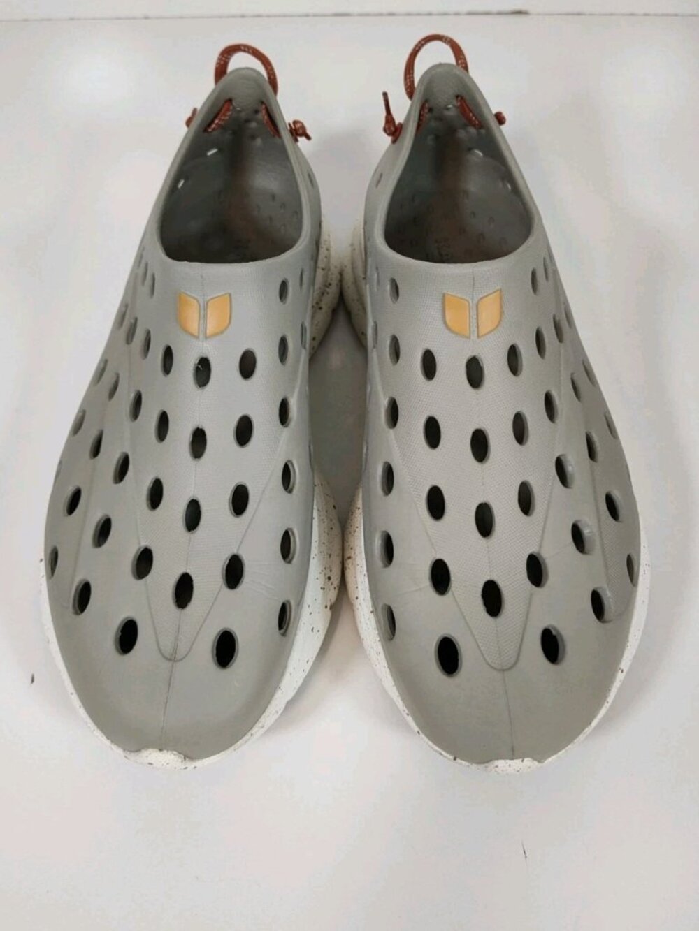 Kane Revive Active Recovery Shoes Men's 11 Gray Speckled Post Workout - Picture 2 of 9